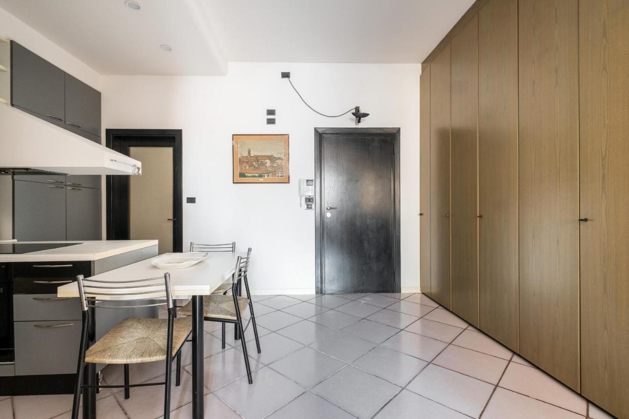 Torre Dell'Orologio Apartment By Wonderful Italy Bolonha Exterior foto