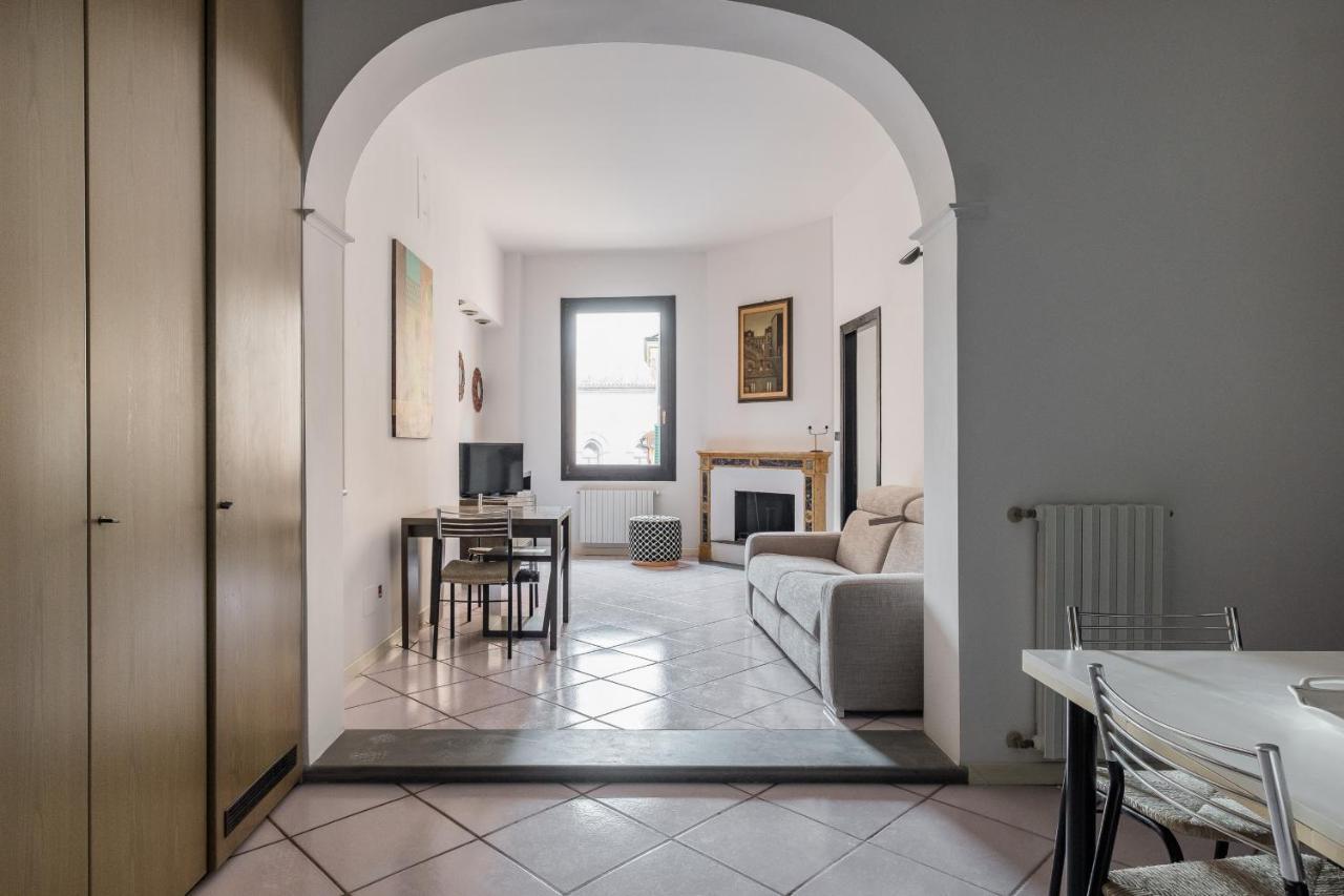 Torre Dell'Orologio Apartment By Wonderful Italy Bolonha Exterior foto