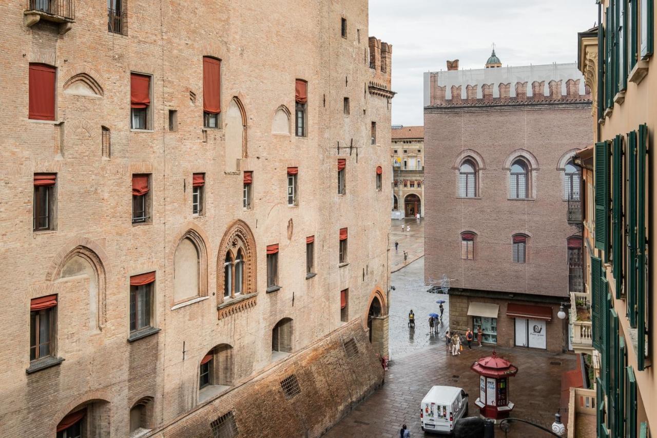 Torre Dell'Orologio Apartment By Wonderful Italy Bolonha Exterior foto